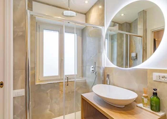 Konukevi Cipro Vatican Luxury Escape